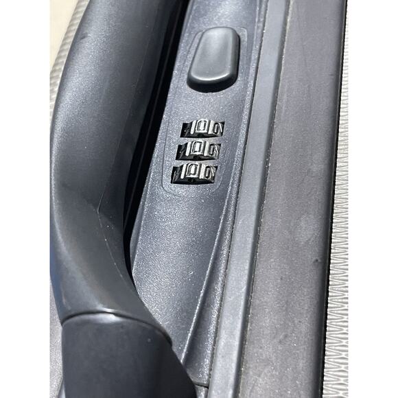 Delsey Hard Case Carry On Luggage Shoulder Strap Combination Lock 13”x13”x8” - Picture 4 of 7